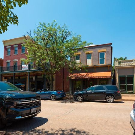 Saint Charles 115 N Main Huge 2 Bedroom Unit On Main Street מראה חיצוני תמונה