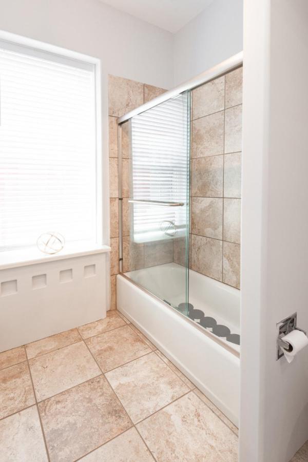 Saint Charles 115 N Main Huge 2 Bedroom Unit On Main Street מראה חיצוני תמונה